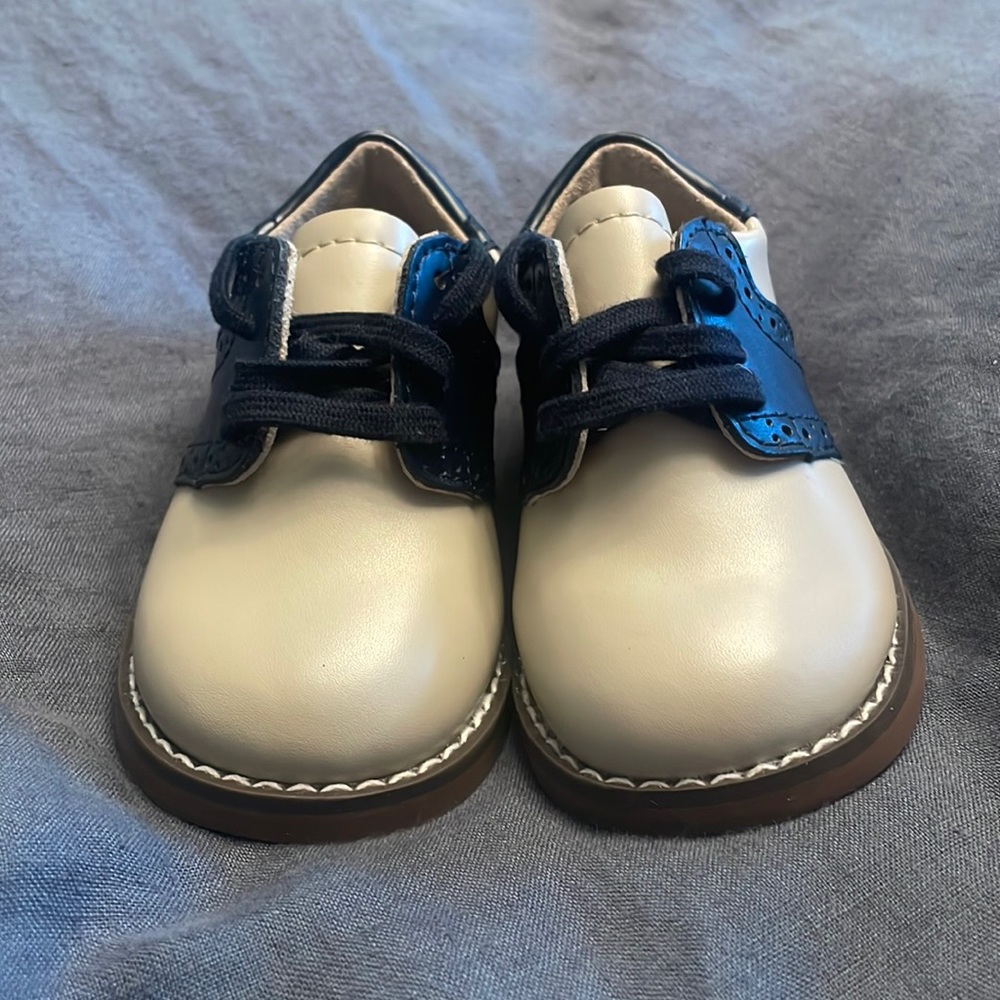 Footmates toddler size 5M